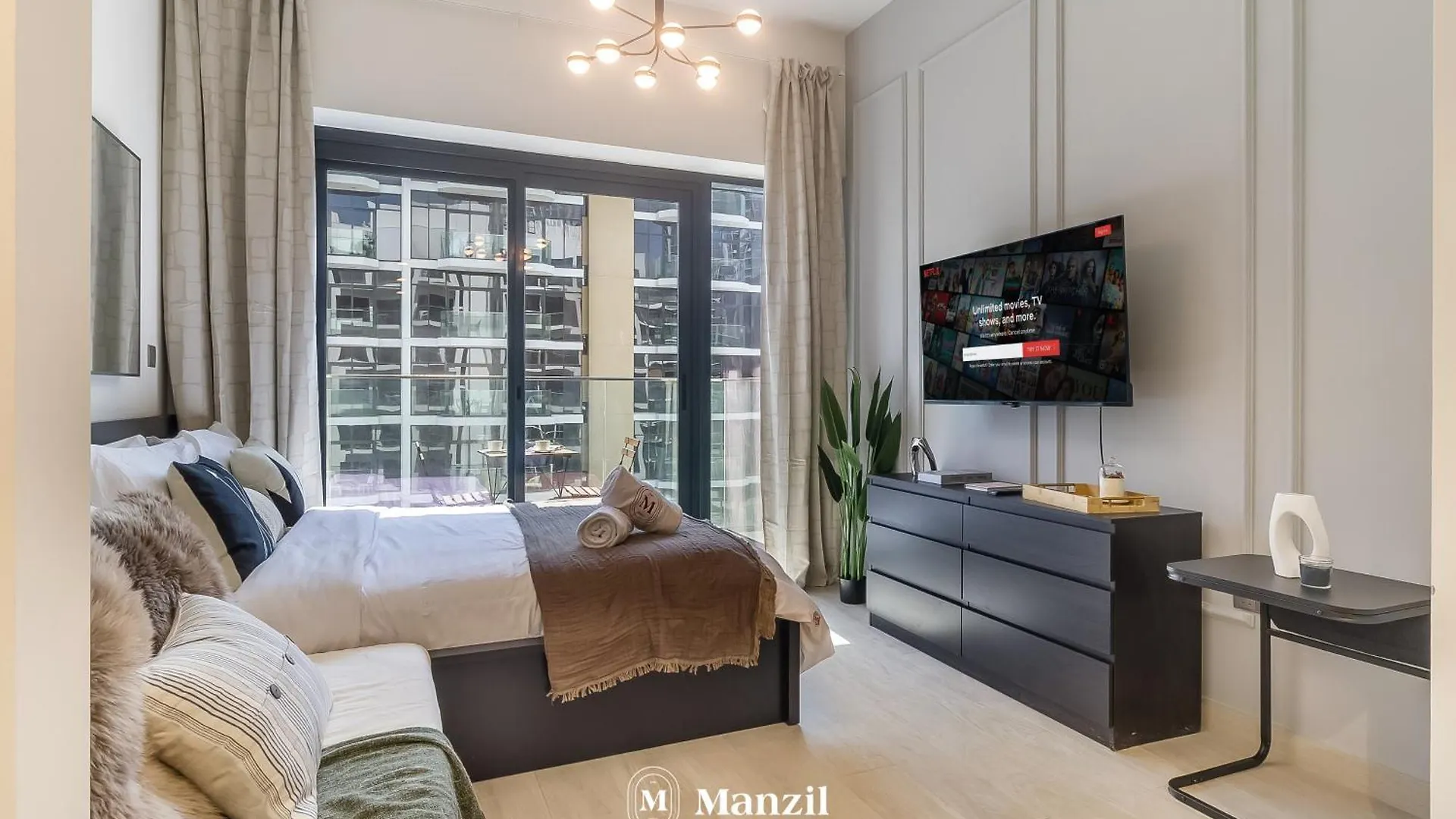 Elegant Studio W Balcony View Near Downtown Dubaj