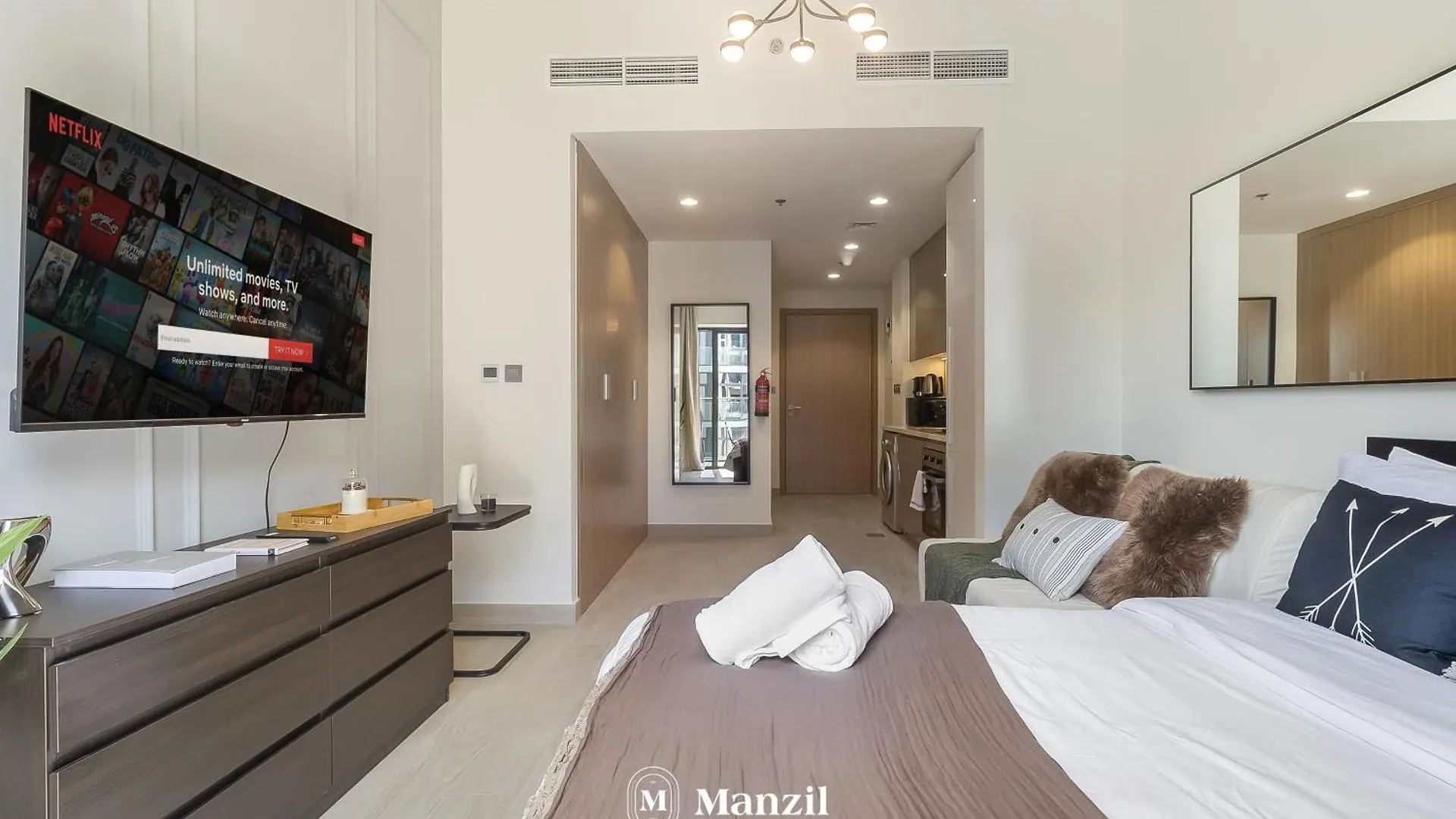 Elegant Studio W Balcony View Near Downtown Dubai 0*,